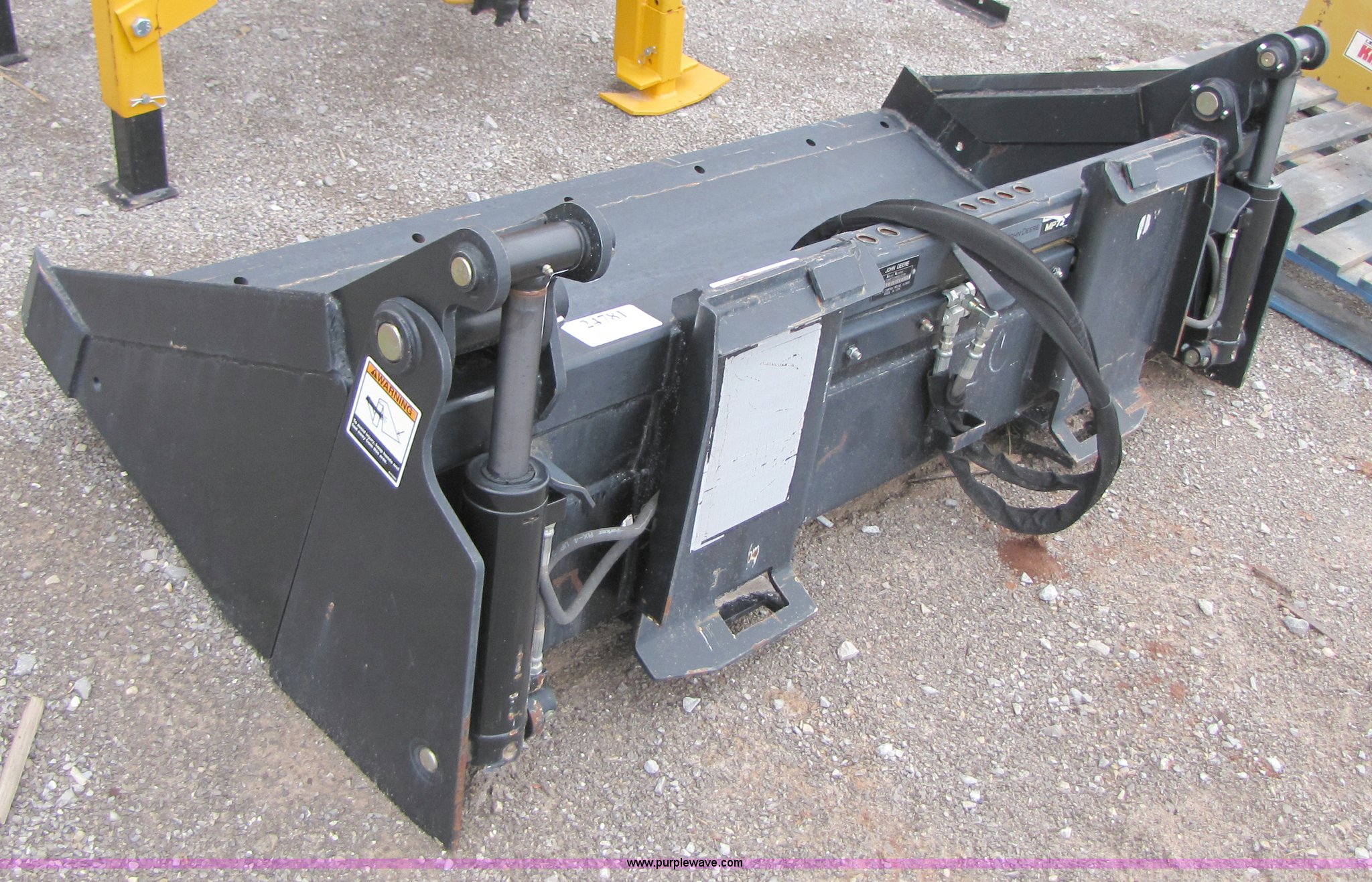 John Deere Worksite MP72 multi purpose 72" bucket in Clinton, OK Item C9569 sold Purple Wave