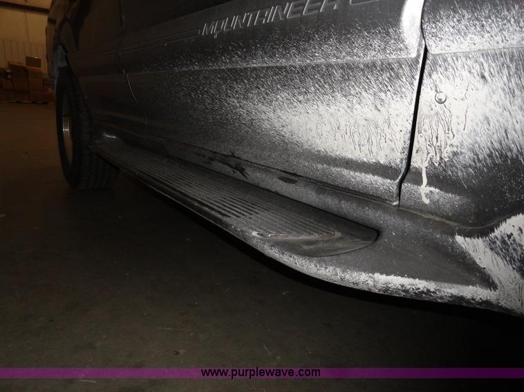 image for item A3193 2001 Mercury Mountaineer SUV