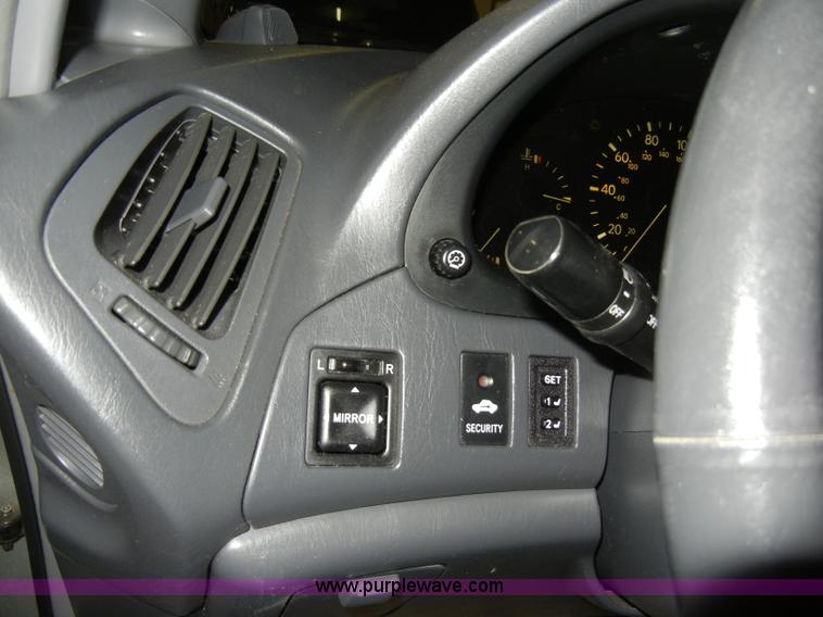 image for item A3328 1999 Lexus RX300 SUV