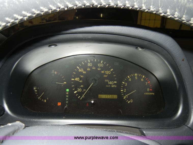 image for item A3328 1999 Lexus RX300 SUV