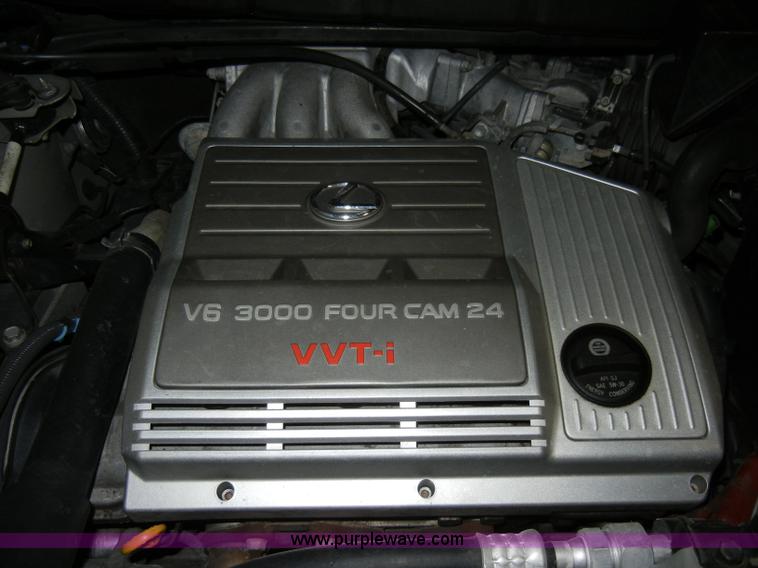image for item A3328 1999 Lexus RX300 SUV