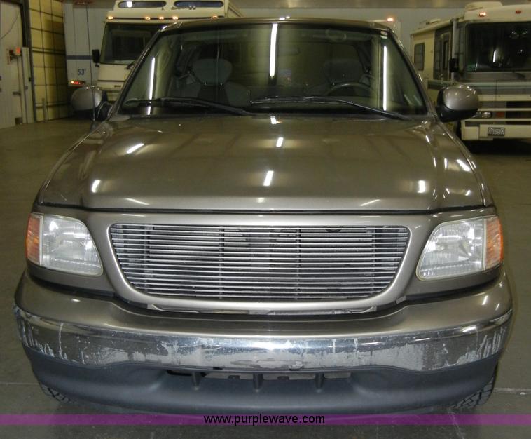 image for item A3330 2003 Ford F150 XLT super cab pickup truck