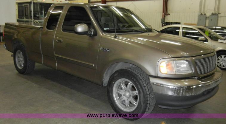 image for item A3330 2003 Ford F150 XLT super cab pickup truck
