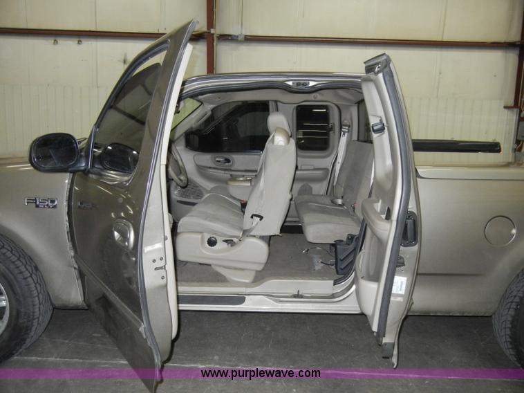 image for item A3330 2003 Ford F150 XLT super cab pickup truck