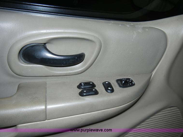 image for item A3330 2003 Ford F150 XLT super cab pickup truck