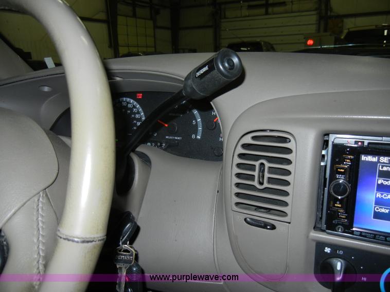 image for item A3330 2003 Ford F150 XLT super cab pickup truck