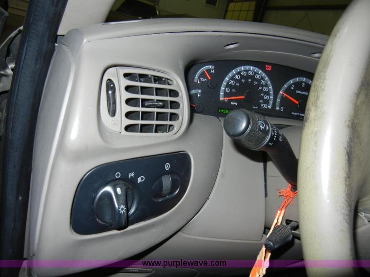 image for item A3330 2003 Ford F150 XLT super cab pickup truck