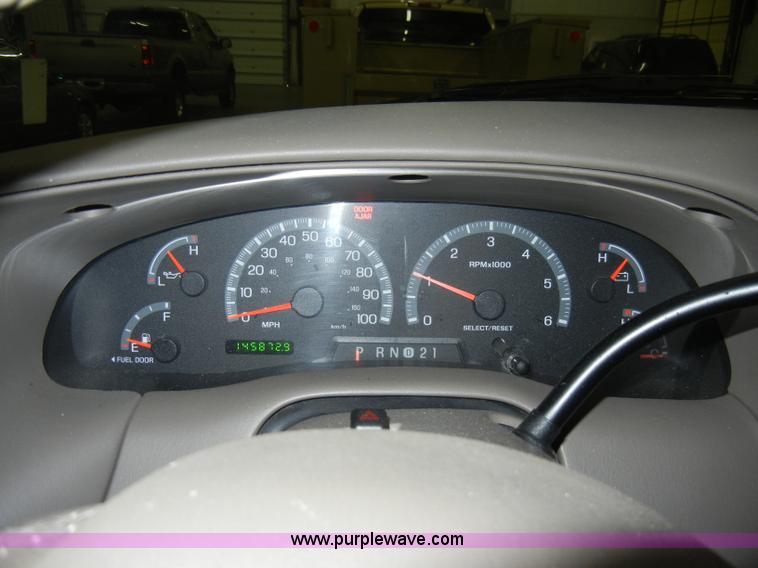 image for item A3330 2003 Ford F150 XLT super cab pickup truck