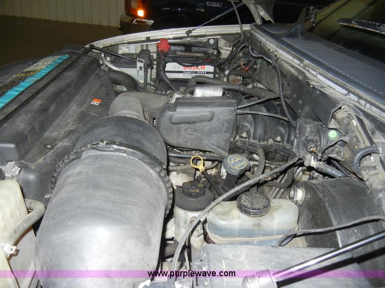 image for item A3330 2003 Ford F150 XLT super cab pickup truck
