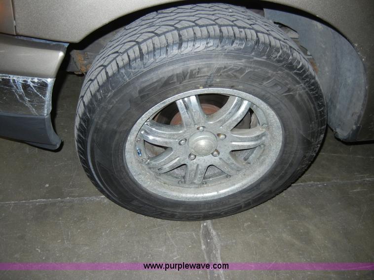 image for item A3330 2003 Ford F150 XLT super cab pickup truck