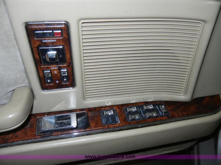 image for item A3332 1993 Chrysler New Yorker Salon