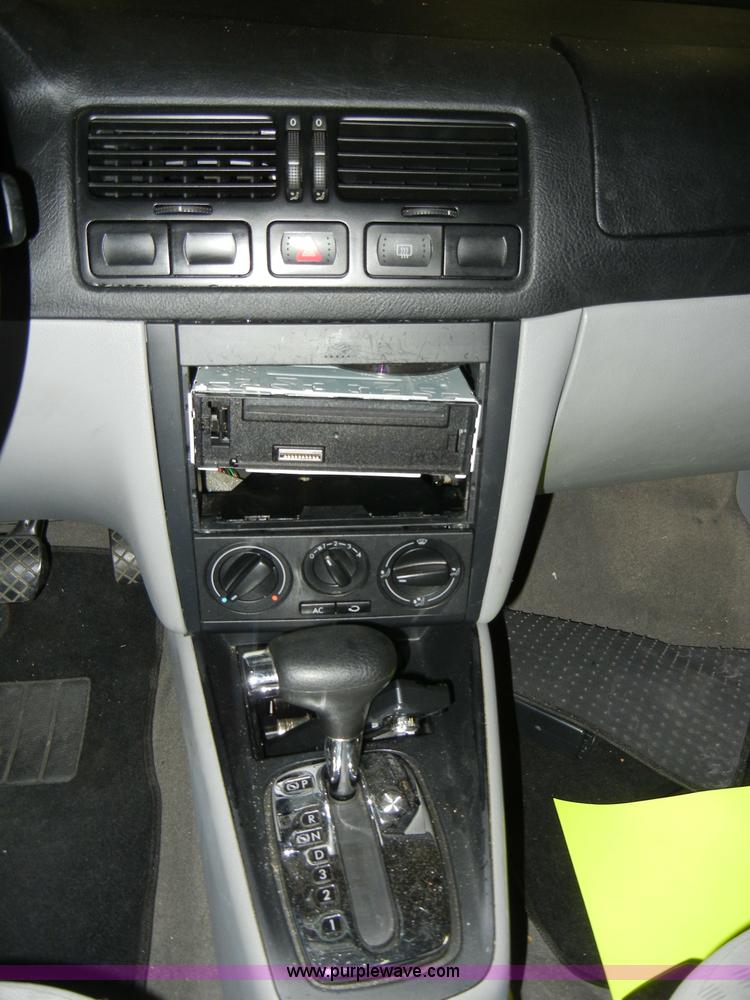 image for item A3334 2003 Volkswagen Jetta GLS
