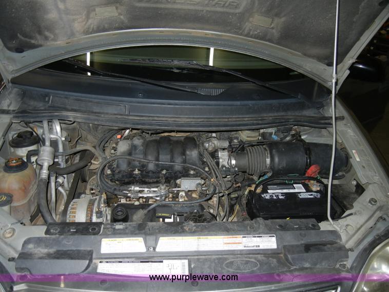 image for item A3338 2000 Ford Windstar LX mini van