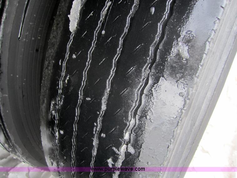 image for item 3054 1998 Great Dane 7411TJWA 53' dry van semi-trailer