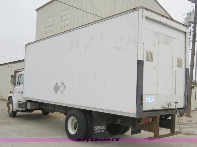 image for item A3323 2000 Freightliner FL70 box truck