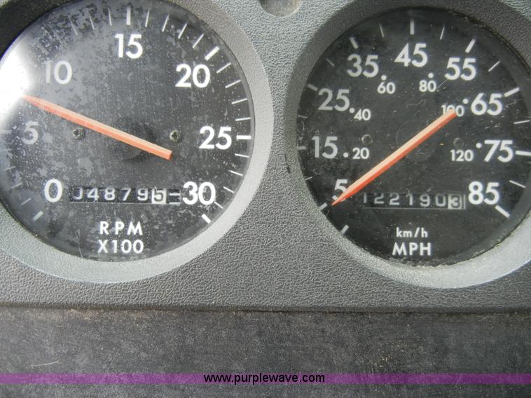 image for item A3323 2000 Freightliner FL70 box truck