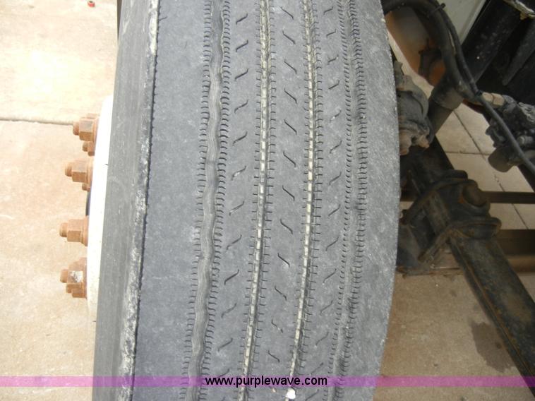 image for item A3323 2000 Freightliner FL70 box truck