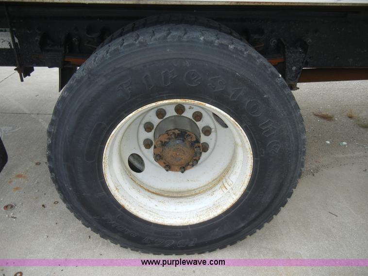 image for item A3323 2000 Freightliner FL70 box truck