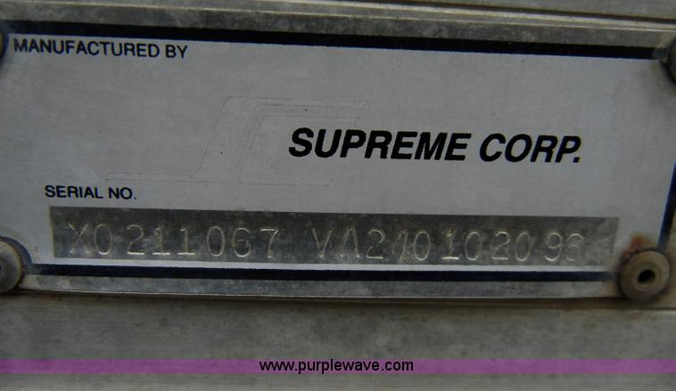 image for item A3323 2000 Freightliner FL70 box truck