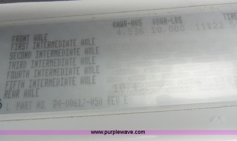 image for item A3323 2000 Freightliner FL70 box truck