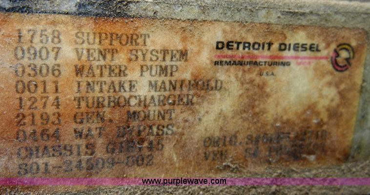 image for item A3324 2000 Freightliner FLC112 semi truck