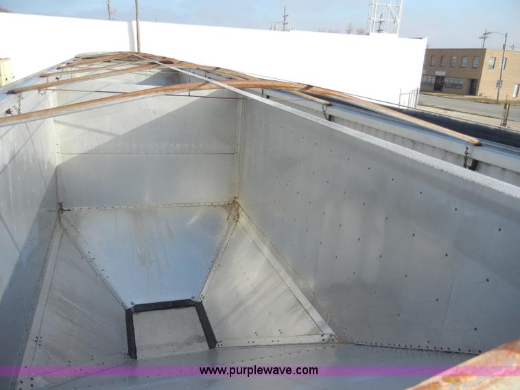 image for item A3350 2003 Timpte Super Hopper 42' grain trailer