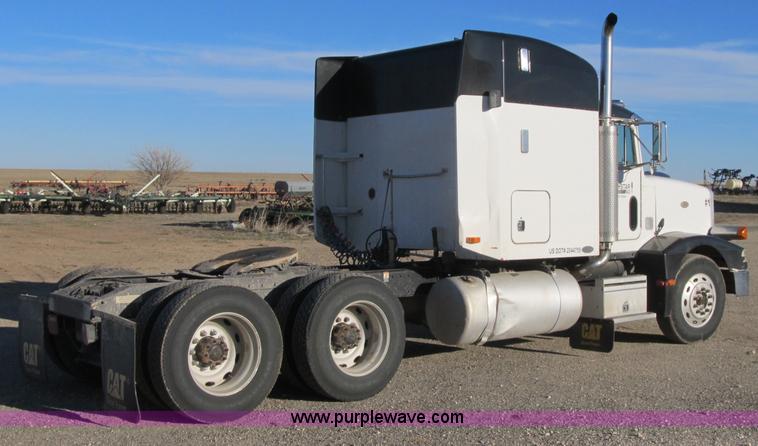 image for item A5215 1996 Peterbilt 377 semi truck