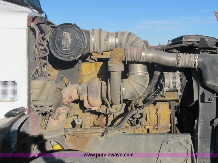 image for item A5215 1996 Peterbilt 377 semi truck