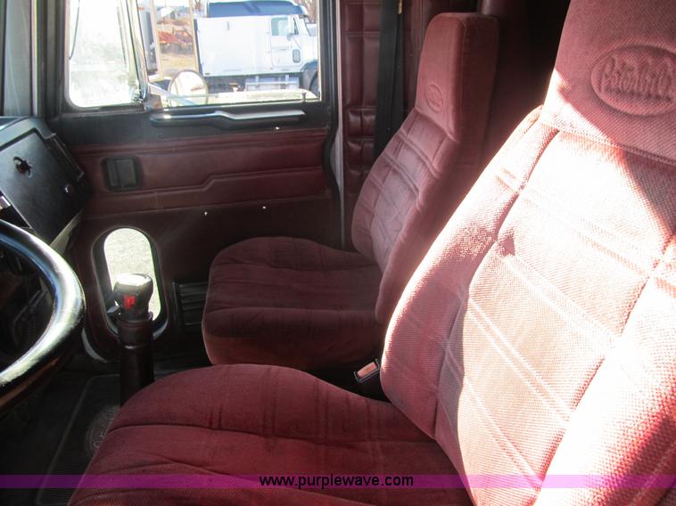 image for item A5215 1996 Peterbilt 377 semi truck