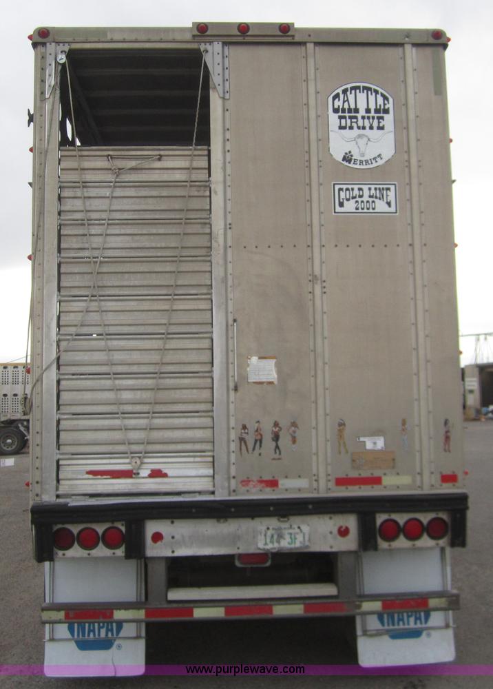 image for item B3152 2001 Merritt 50' stock trailer