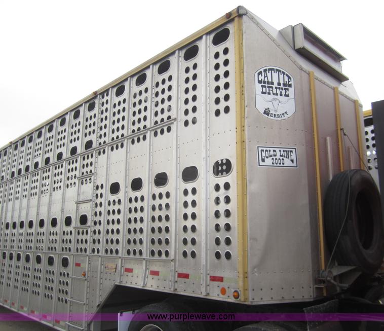 image for item B3152 2001 Merritt 50' stock trailer