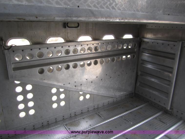 image for item B3152 2001 Merritt 50' stock trailer