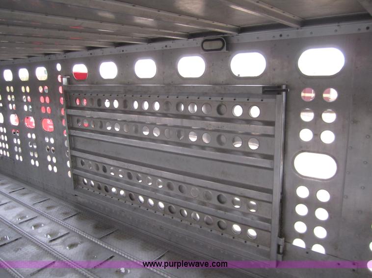 image for item B3152 2001 Merritt 50' stock trailer