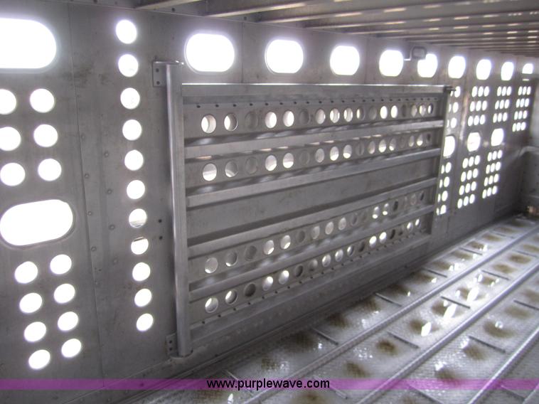 image for item B3152 2001 Merritt 50' stock trailer