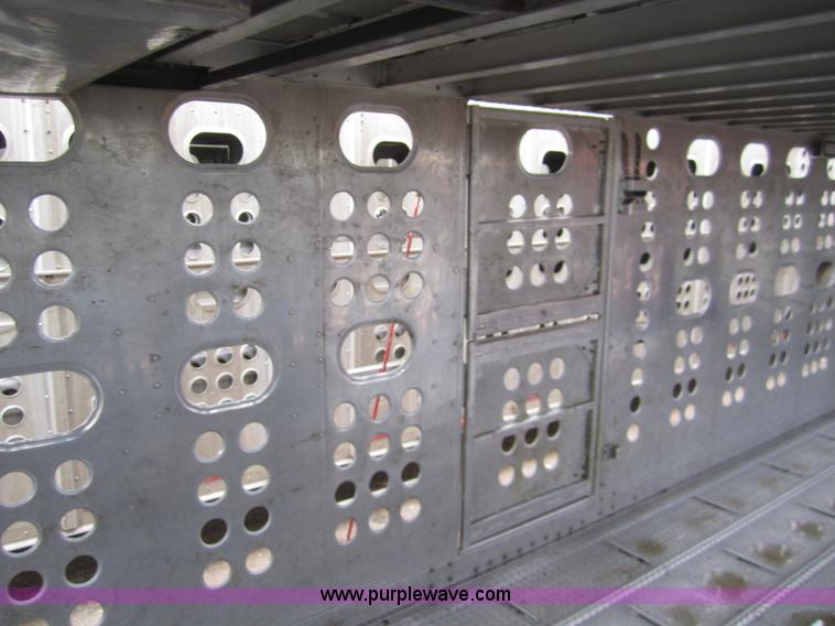 image for item B3152 2001 Merritt 50' stock trailer