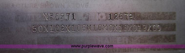 image for item B3152 2001 Merritt 50' stock trailer