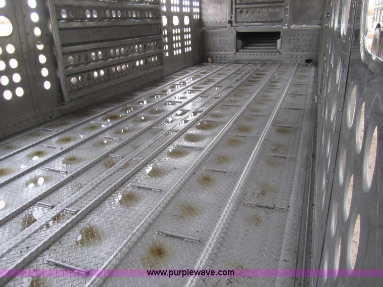 image for item B3152 2001 Merritt 50' stock trailer