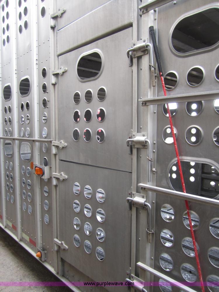 image for item B3152 2001 Merritt 50' stock trailer