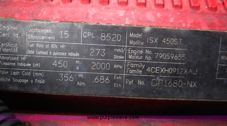 image for item B3153 2005 Kenworth T600 semi truck