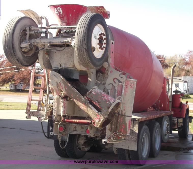 image for item B5072 1987 Mack DM600 triple axle mixer truck