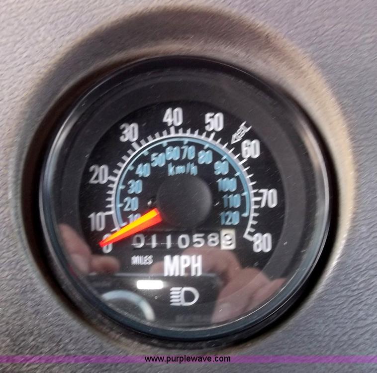 image for item B5072 1987 Mack DM600 triple axle mixer truck