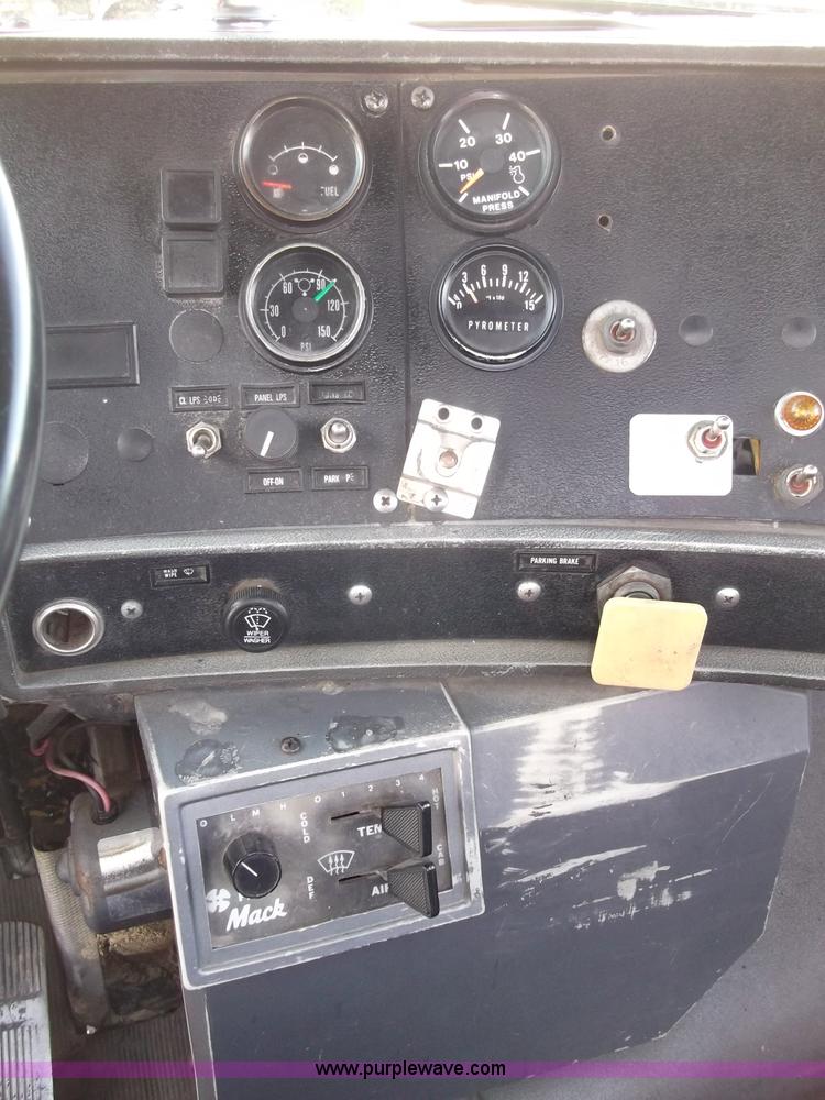 image for item B5072 1987 Mack DM600 triple axle mixer truck