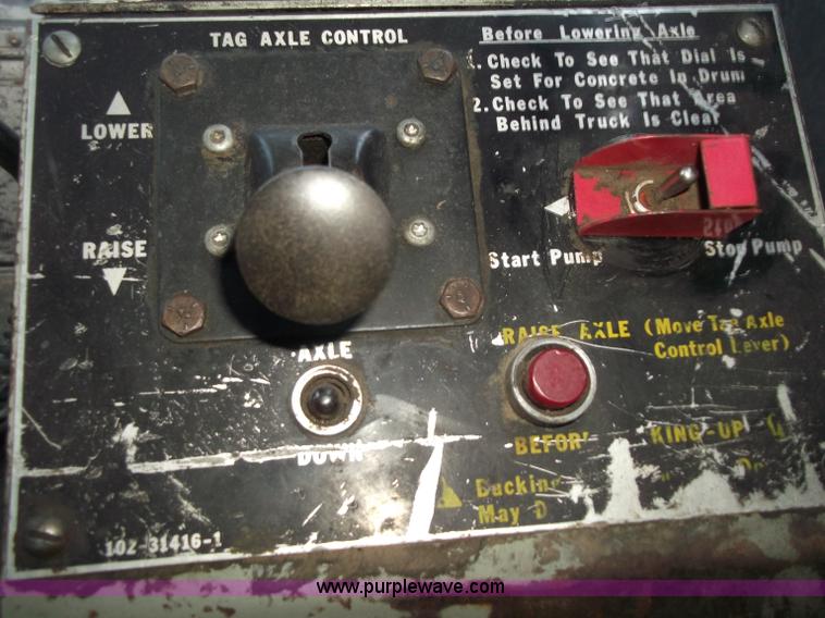 image for item B5072 1987 Mack DM600 triple axle mixer truck