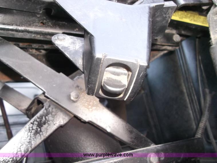 image for item B5072 1987 Mack DM600 triple axle mixer truck