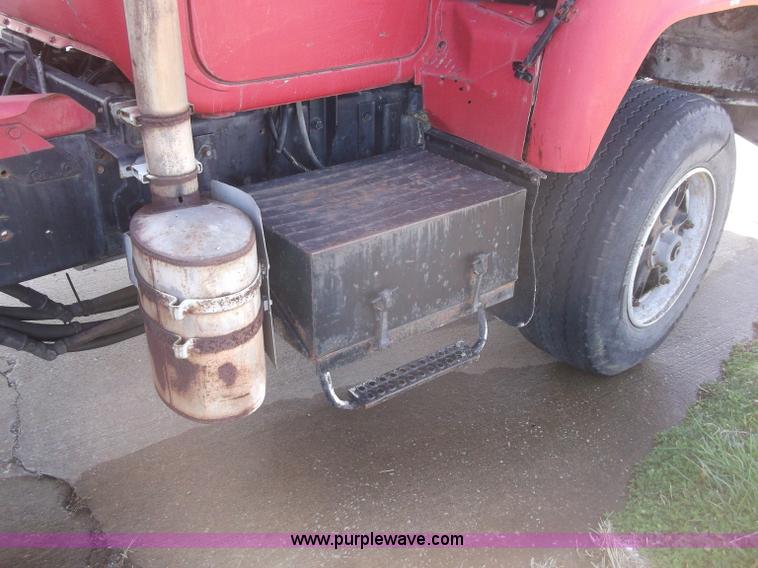 image for item B5072 1987 Mack DM600 triple axle mixer truck