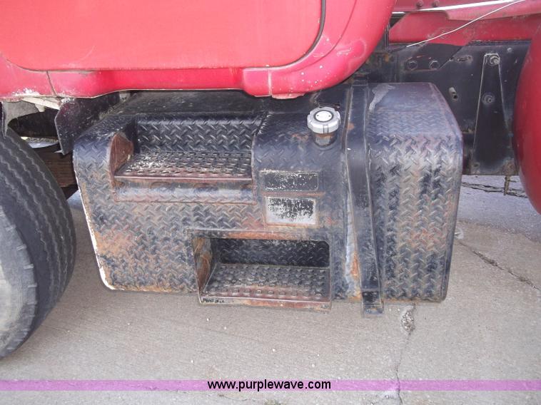 image for item B5072 1987 Mack DM600 triple axle mixer truck