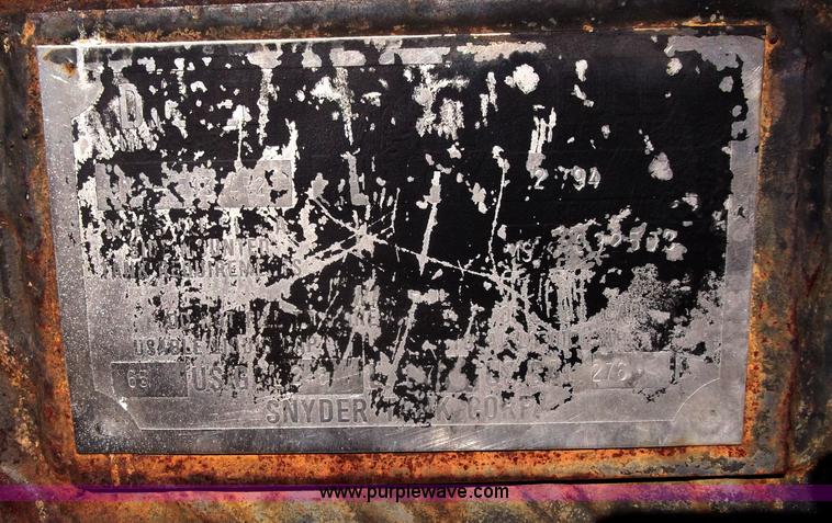 image for item B5072 1987 Mack DM600 triple axle mixer truck