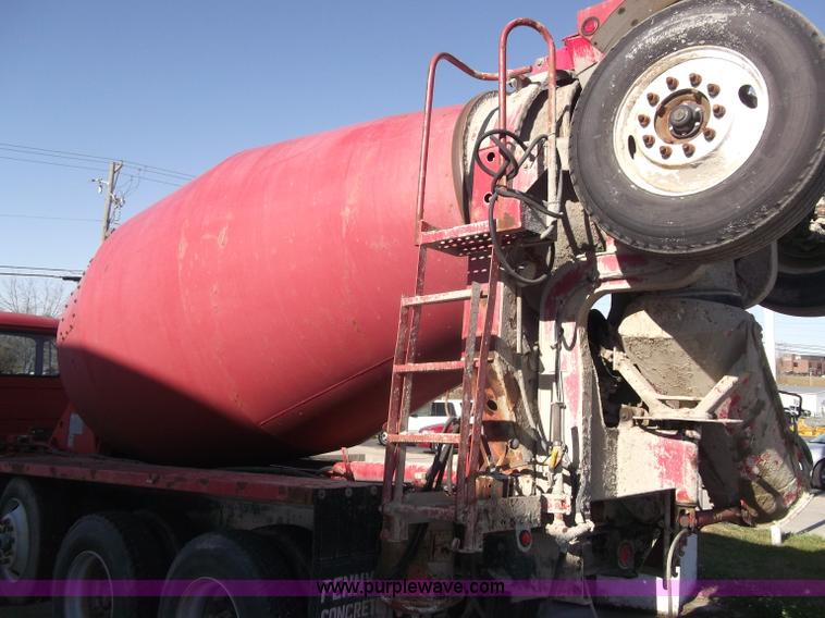 image for item B5072 1987 Mack DM600 triple axle mixer truck