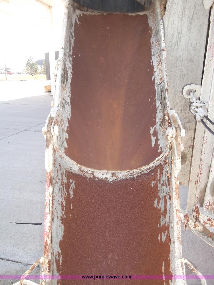 image for item B5072 1987 Mack DM600 triple axle mixer truck