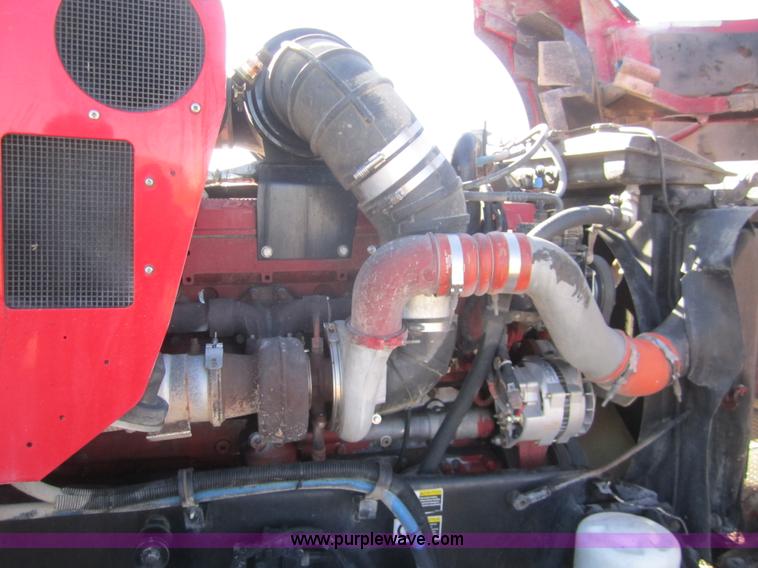 image for item B5513 2003 Kenworth T600 semi truck